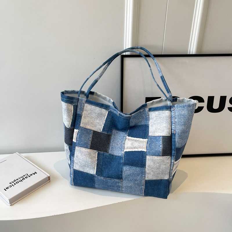 Simple canvas denim tote bag for women, large capacity casual shoulder bag, commuting handbag, large checkered cloth bag
