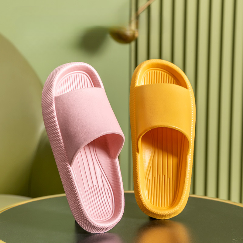 2025 New Women In Non Slip Bathroom Use Bathing Couples Thick Soled Home Men Cool Slippers For Summer Simple Designer Shoes