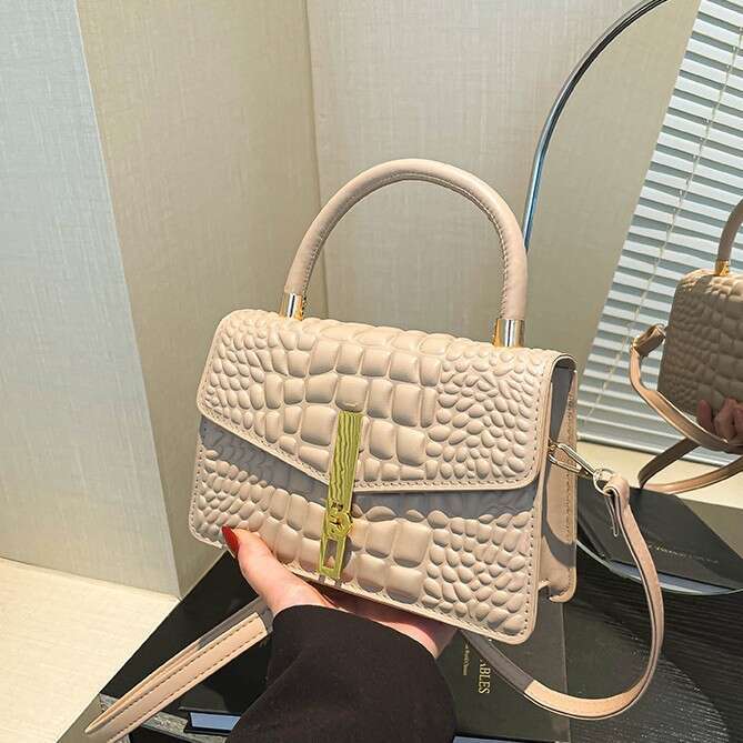 Bags Crocodile Pattern 2024 Women's Buckle Winter New Fashionable Simple Casual Handheld Single Shoulder Small Square Bag