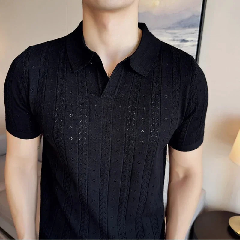 Mens polo shirt striped jacquard knitted short sleeved shirt V-neck solid color elastic top . M-3XL 241203