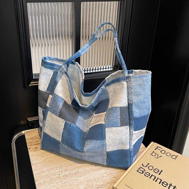 Simple canvas denim tote bag for women, large capacity casual shoulder bag, commuting handbag, large checkered cloth bag
