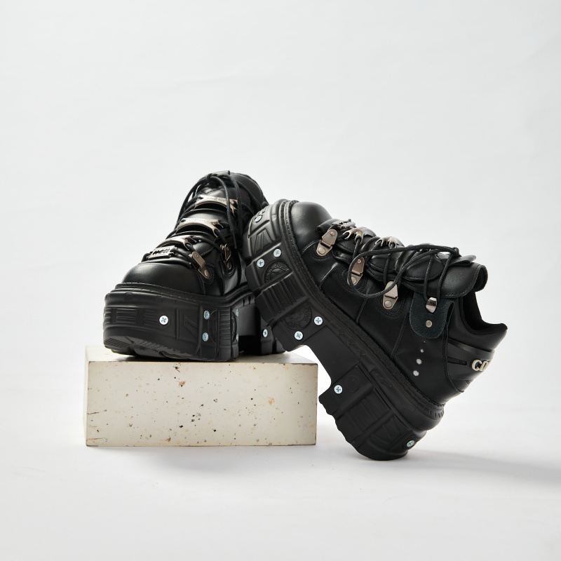 Both Rock Men Retro And 2025 New Dark Punk Leather Metal Niche Low Top Platform Shoes For Women EU36-45