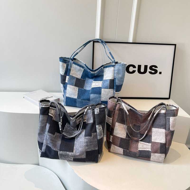 Simple canvas denim tote bag for women, large capacity casual shoulder bag, commuting handbag, large checkered cloth bag
