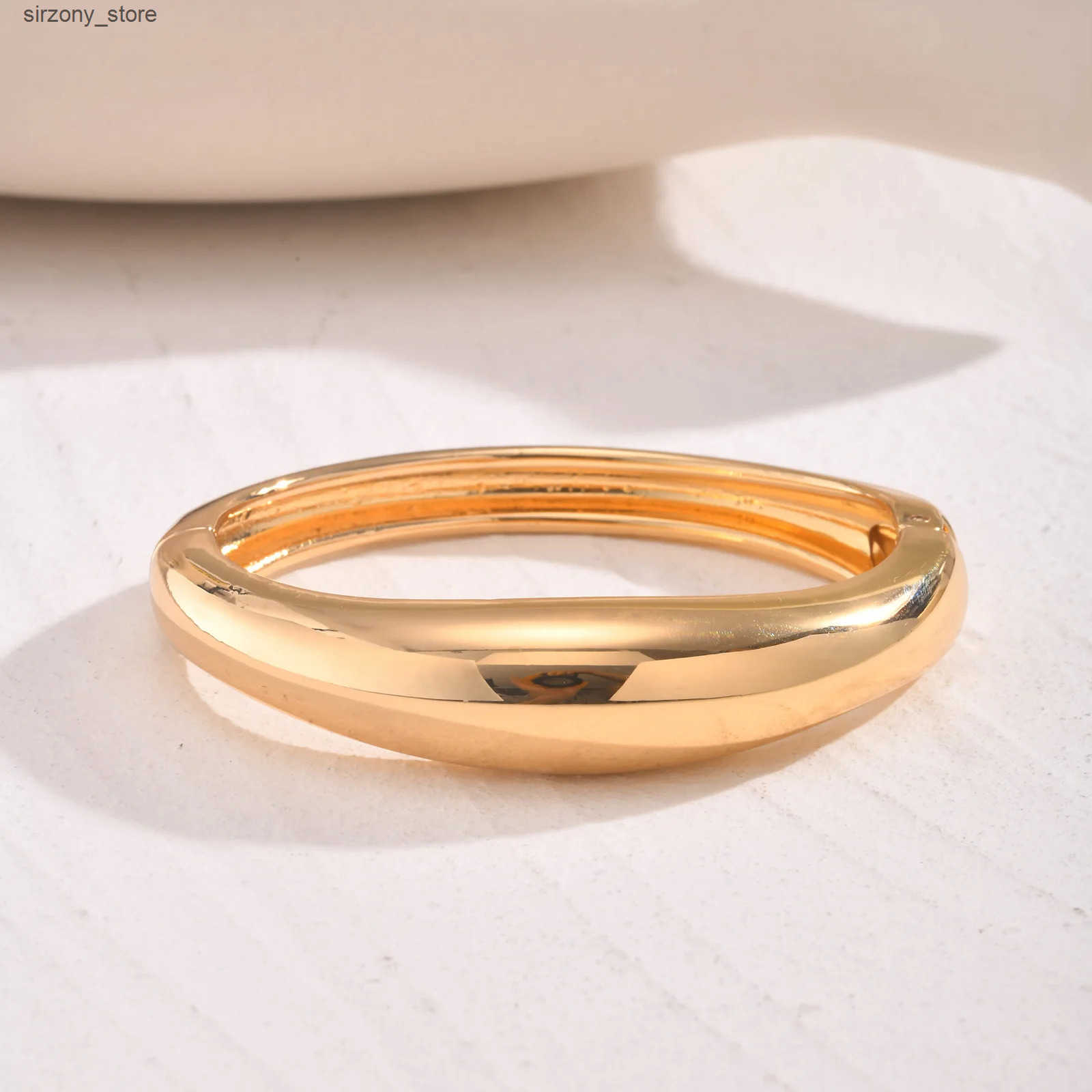 Bangle Vnox bold heavy-duty womens bracelet minimalist trend 15.4mm thick smooth cuff bracelet suitable for girls hinged closed loop bracelet J241205