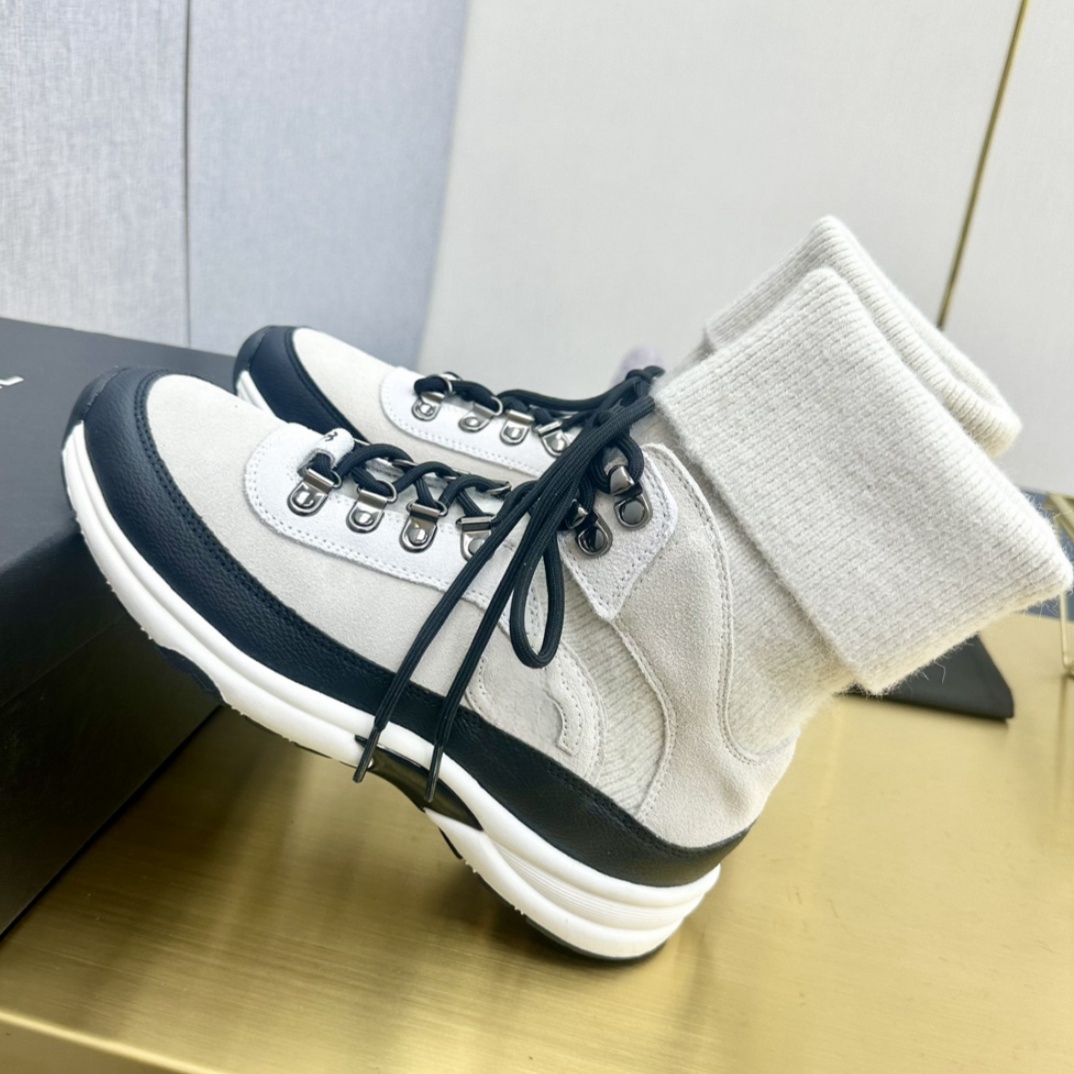 Luxury Ankle Boots Designer shoe woman winter sneaker top quality comfortable track trainer Fashion booties Lady Leather snow Martin boot Casual sock sport shoes