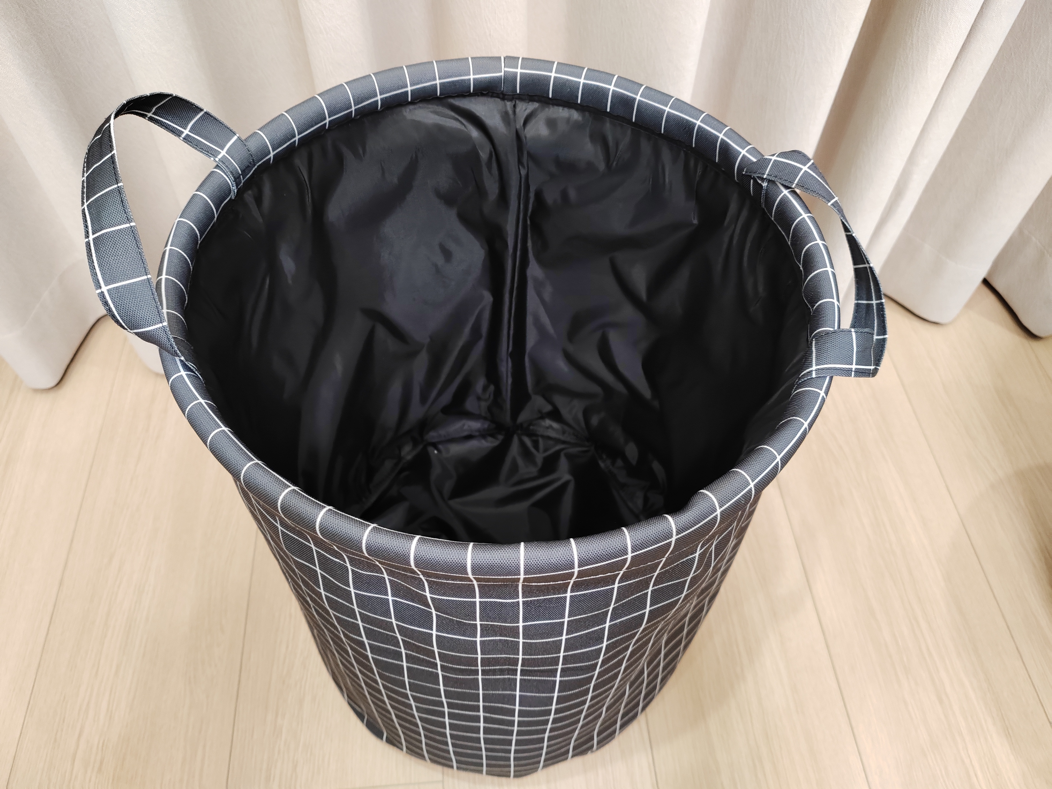Black checkered foldable dustproof dirty clothes basket Practical Foldable Dustproof