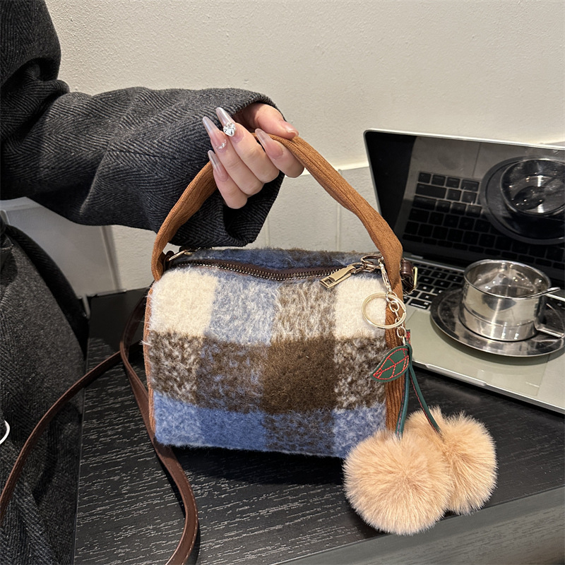 New Winter New Korean leisure Edition Women s Checkered Fashion Single trend Shoulder Designer Crossbody Bag Trendy Bag