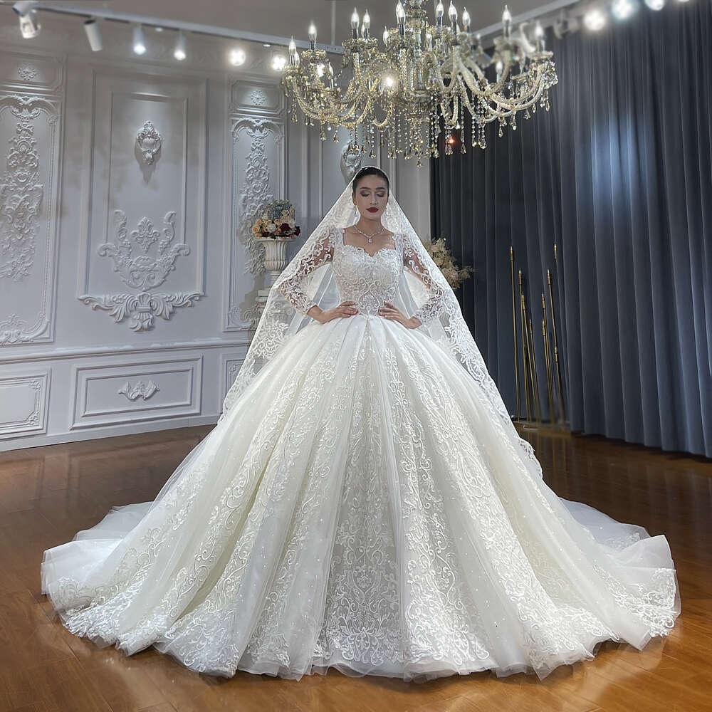 Customized Elegant Off White Wedding Dress Lace
