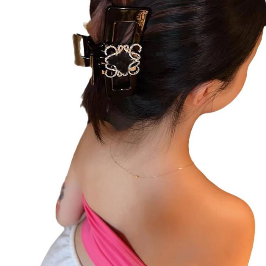 Luxury Diamond Hair Clip Barrettes Fashion Style Side Hair Clip Hot Style Womens Love Hair Jewelry Classic Designer Hollow out HairClip