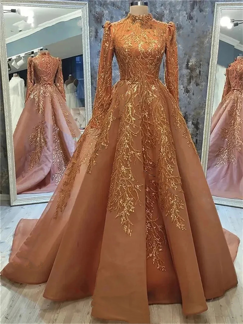 Luxurious Beaded Muslim Evening Dresses Long Sleeves Brown Lace A Line Islamic Formal Party Gowns High Neck Elegant Arabic Prom Dress For Women