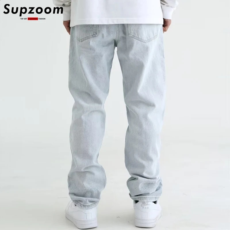 Supzoom has arrived at the top of fashion in autumn washing light white personalized eyelets patch fabric casual denim heart empty jeans 241203