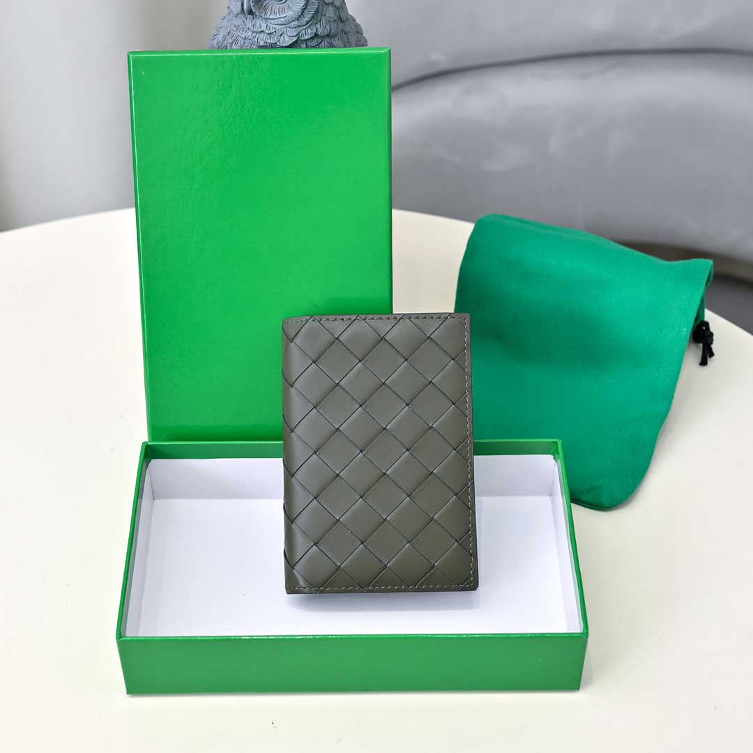 Mirror Quality Wallets passport holder designer wallet top quality cowhide card holder Business travel wallet fashion woven wallet ID case with box