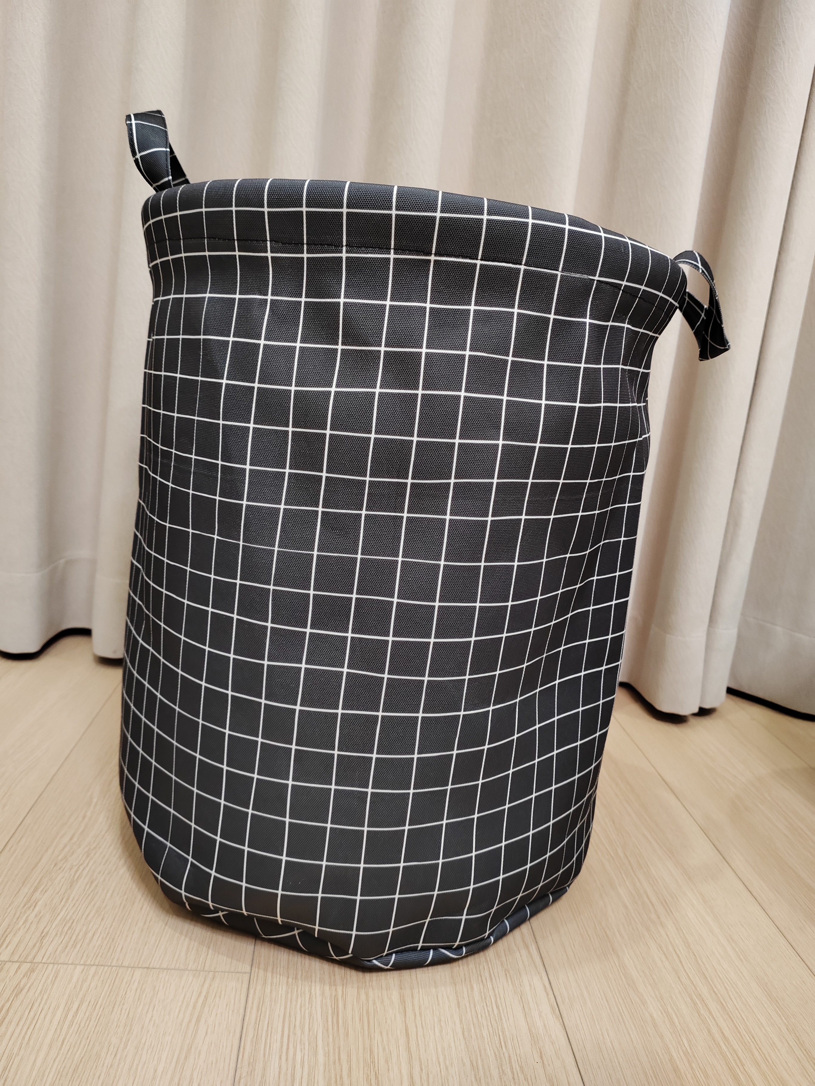 Black checkered foldable dustproof dirty clothes basket Practical Foldable Dustproof