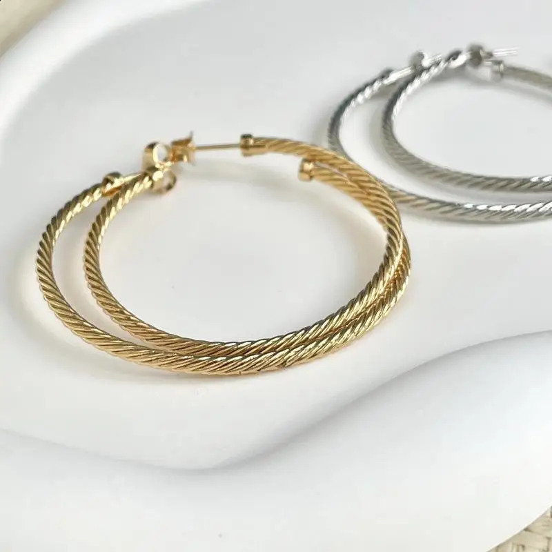 925 Sterling Silver Earring DY Classic Ladys Earrings Gold-Plated 241203