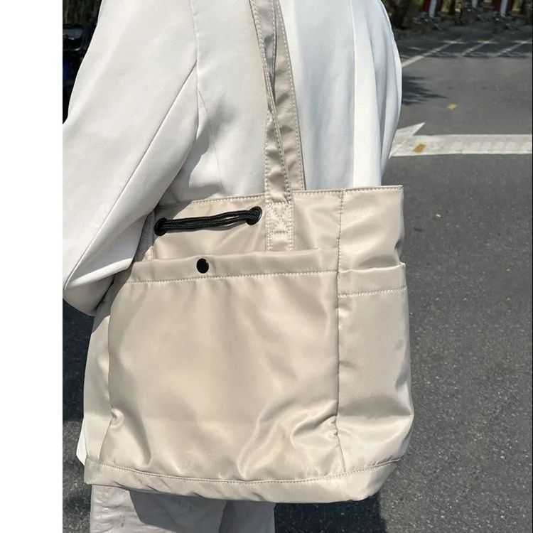 Large Capacity Nylon Drawstring Tote Bag, Men's and Women's Class Commuting Waterproof Shoulder Fashionable Versatile Handbag, Trendy 241204