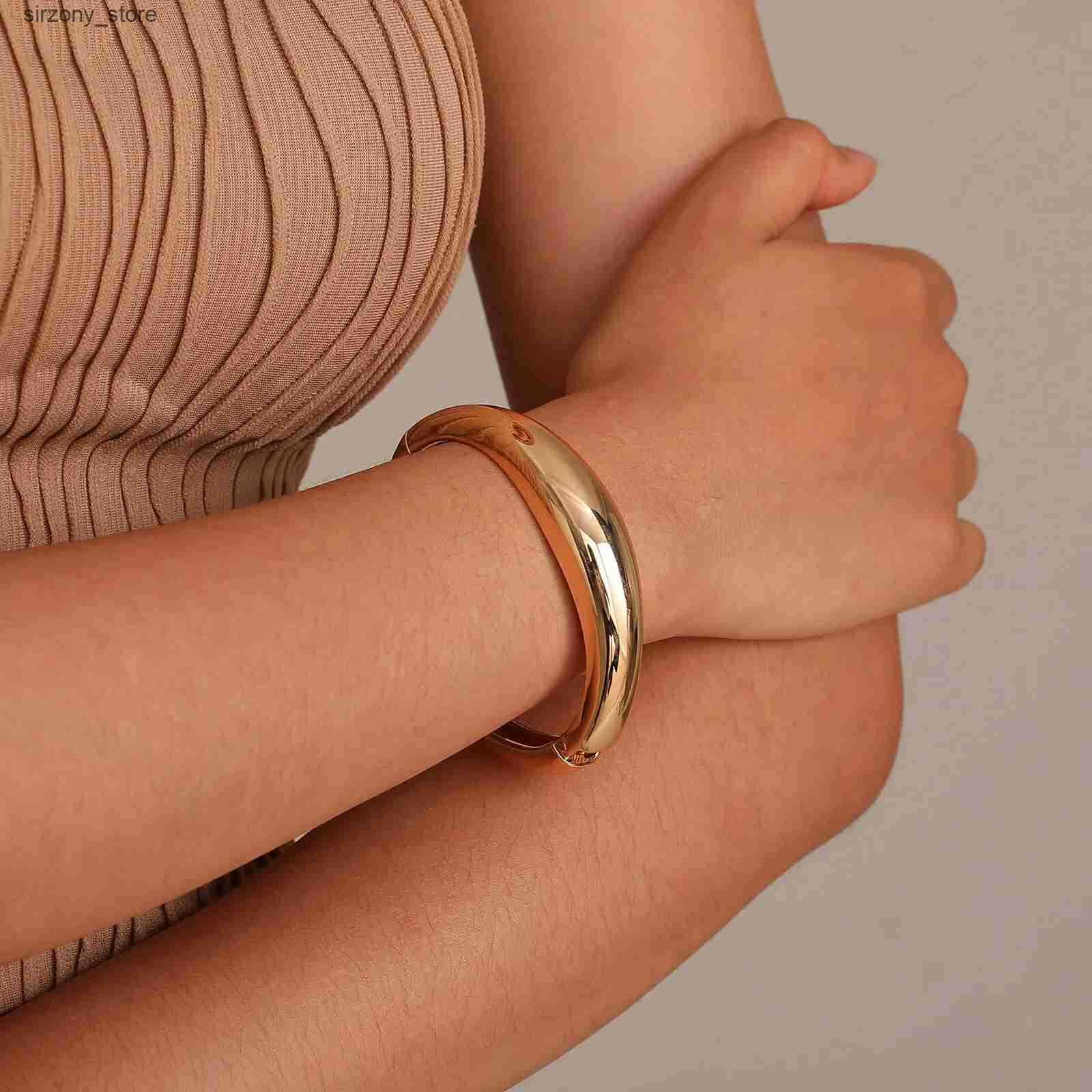 Bangle Vnox bold heavy-duty womens bracelet minimalist trend 15.4mm thick smooth cuff bracelet suitable for girls hinged closed loop bracelet J241205
