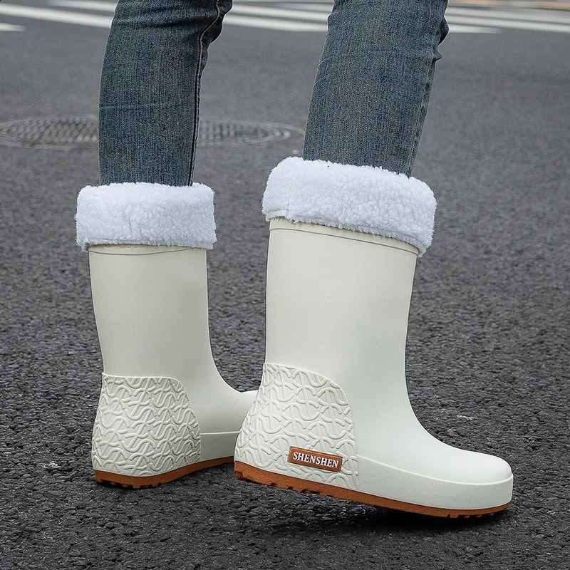 Womens winter warm snow boots fashionable rainy day outdoor cotton rubber shoes adult waterproof anti-slip rain boots mid-tube 241204