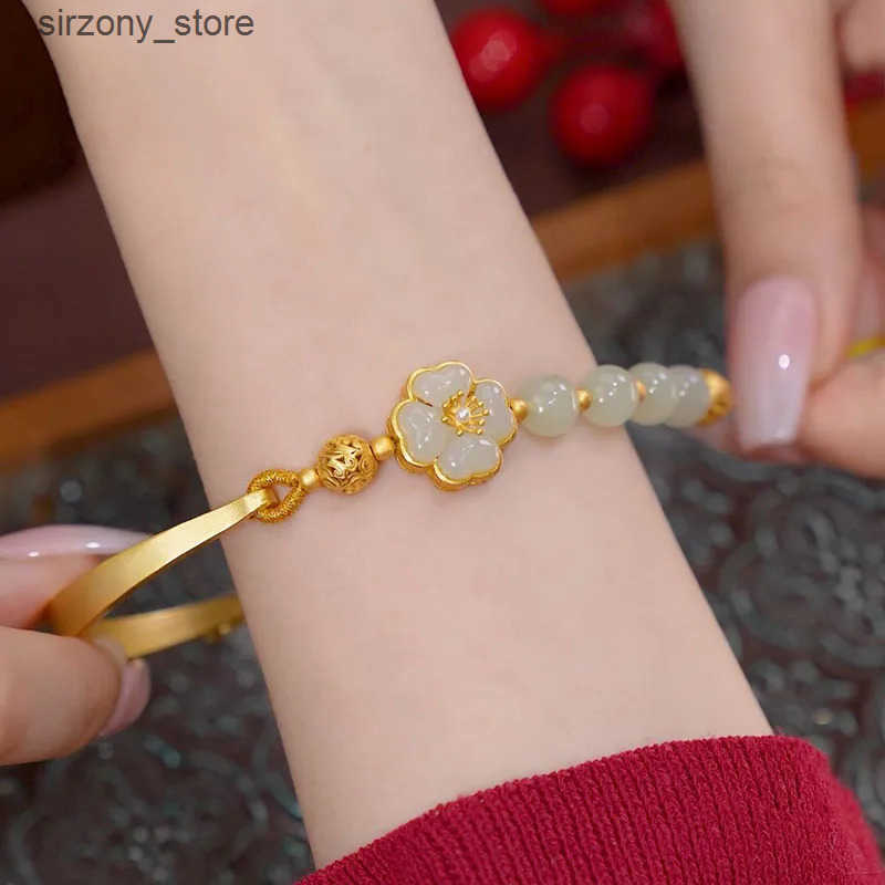 Bangle Natural Hotan Jade Lotus Pendant Amber South Retro Energy Jewelry Female Gift Hotan Jade Bracelet Antique Bracelet J241205