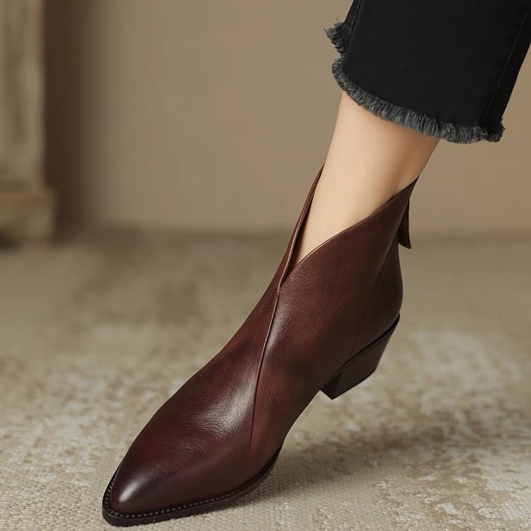 2024 New Autumn Genuine Leather Women Pointed Toe Ankle Modern Ladies Shoes New Western Boots