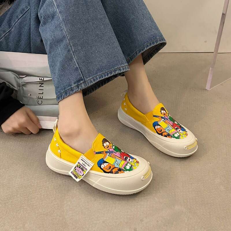 Large Size Graffiti Personality Canvas Shoes Women 2025 Spring New Muffin Bottom Round Head Thick Sole Fashion Woman