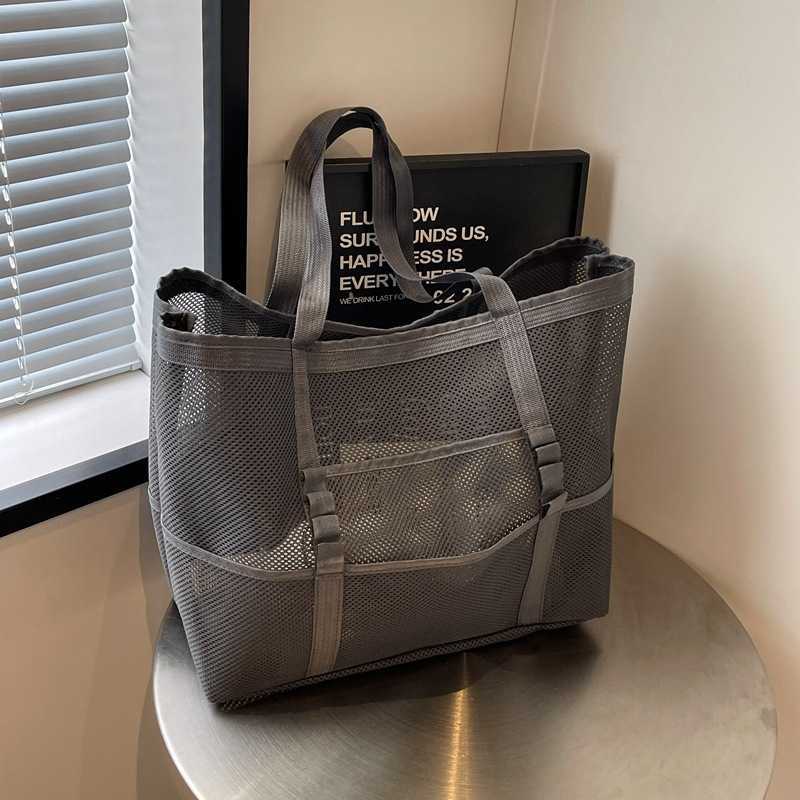 Summer beach bag with ins style and western-style storage bag, fashionable and casual hollow shoulder bag, western-style splicing tote bag 241204