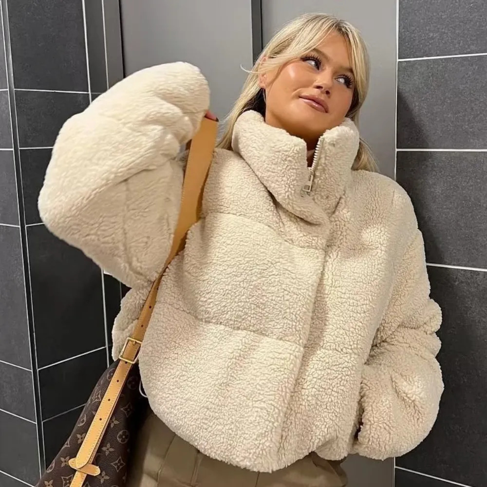 PB ZA 2023 Autumn and Winter Womens Lamb Wool Short Cotton Coat Standing Collar Thickened Warm Bread 241203