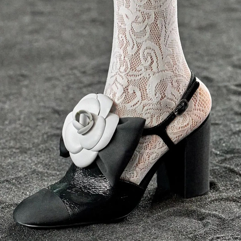 Camellia And Bow-Knot Detail Round Toe Hollow Block Heels Sandals Patchwork Sgback Buckle Designer Women's Pumps Party Summer