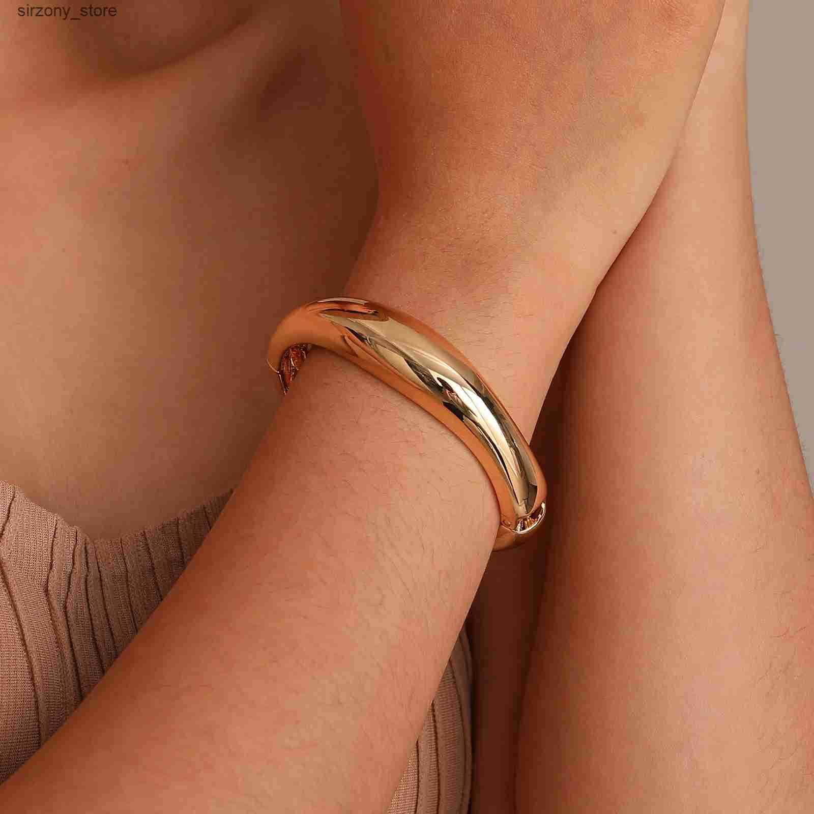 Bangle Vnox bold heavy-duty womens bracelet minimalist trend 15.4mm thick smooth cuff bracelet suitable for girls hinged closed loop bracelet J241205