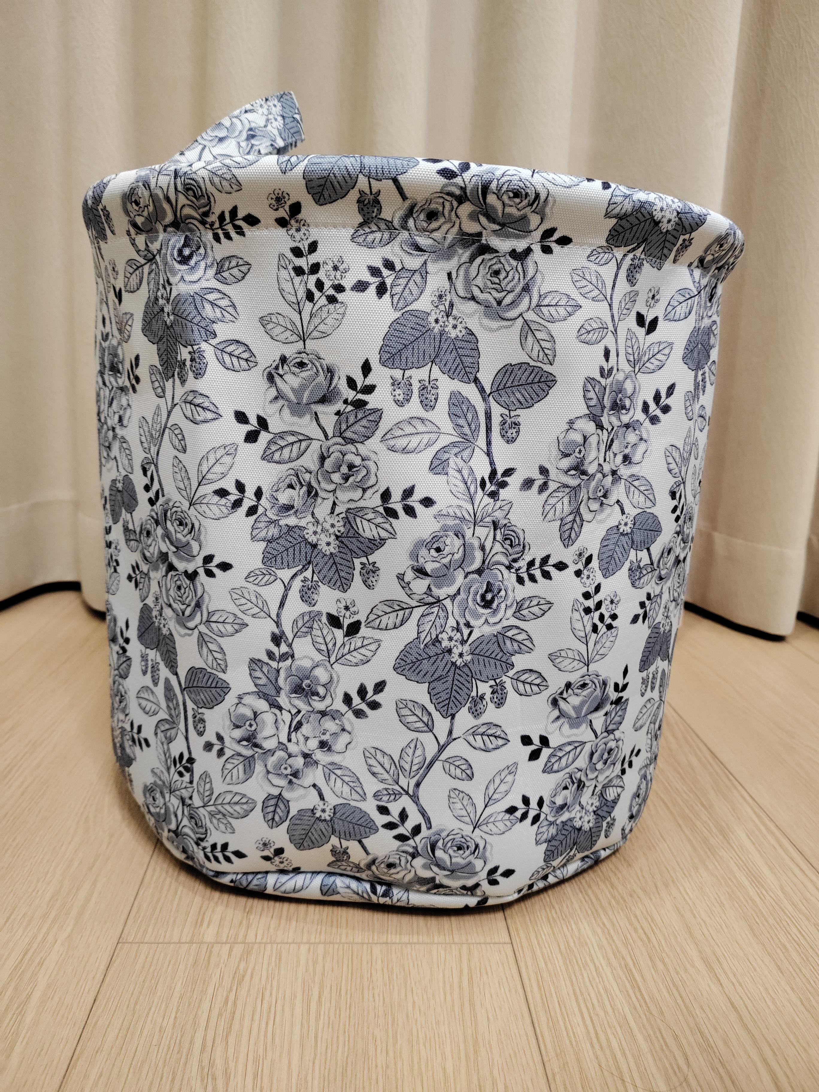 Blue pattern foldable dustproof dirty clothes basket Durable and Foldable Dustproof