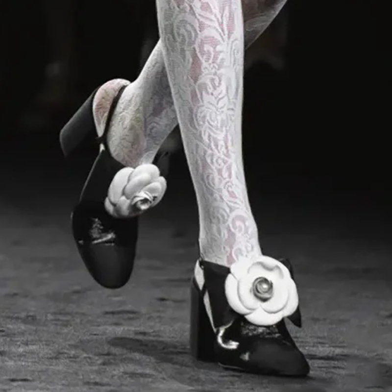 Camellia And Bow-Knot Detail Round Toe Hollow Block Heels Sandals Patchwork Sgback Buckle Designer Women's Pumps Party Summer