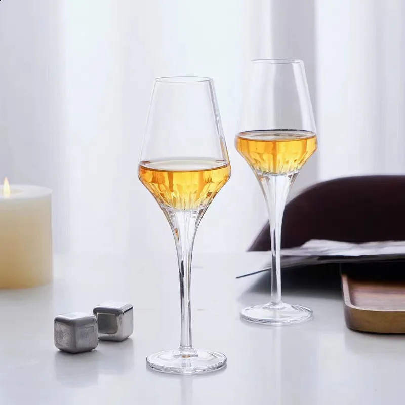 100ML Light Retro Red Wine Glasses Business Gift Box Set Crystal Glass Whiskey Champagne Glass Transparent Light Glass 241204