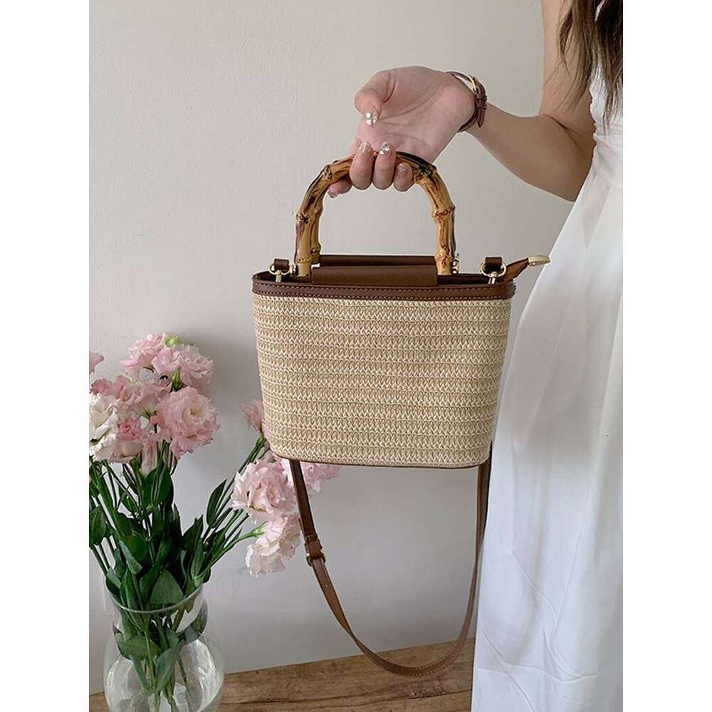 2024 summer new niche crossbody small women, high-end texture hand-held grass woven bucket bag for women