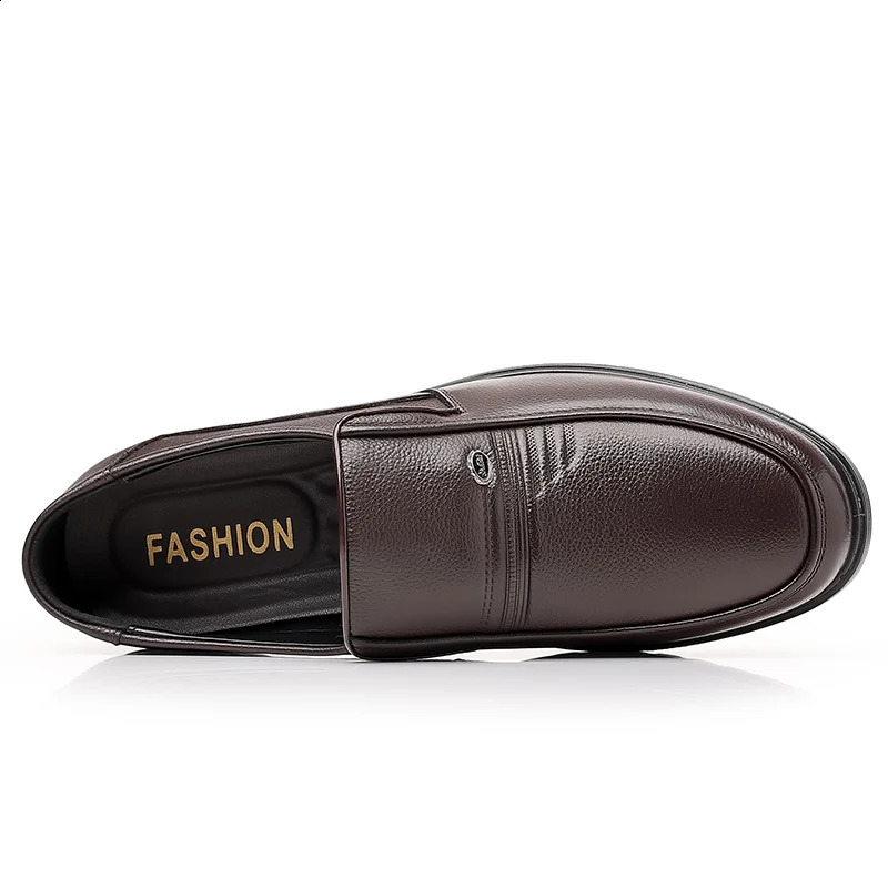 selling mens leather handmade shoes 39-47 soft anti slip rubber office mat mens casual leather business soft shoes 241203