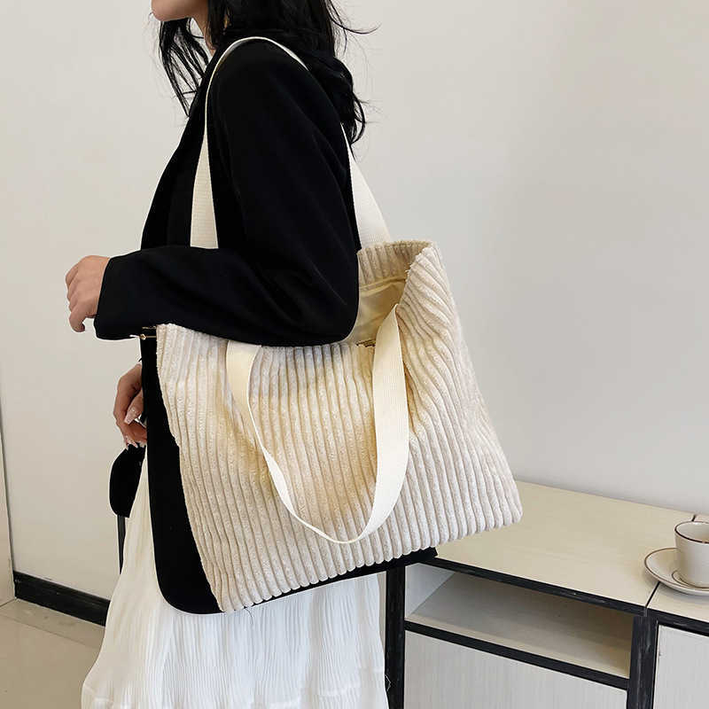 Women's Simple Casual Tote Bag Autumn and Winter New Item Japanese Korean Large Capacity Shoulder Corduroy Commuting 241204