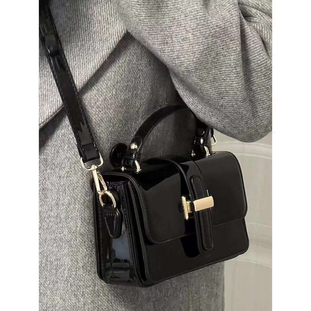 Solid Vintage Y2k Handbag Women High Street PU Leather Casual Black Square Bag Ladies Elegant Fashion Messenger Bags