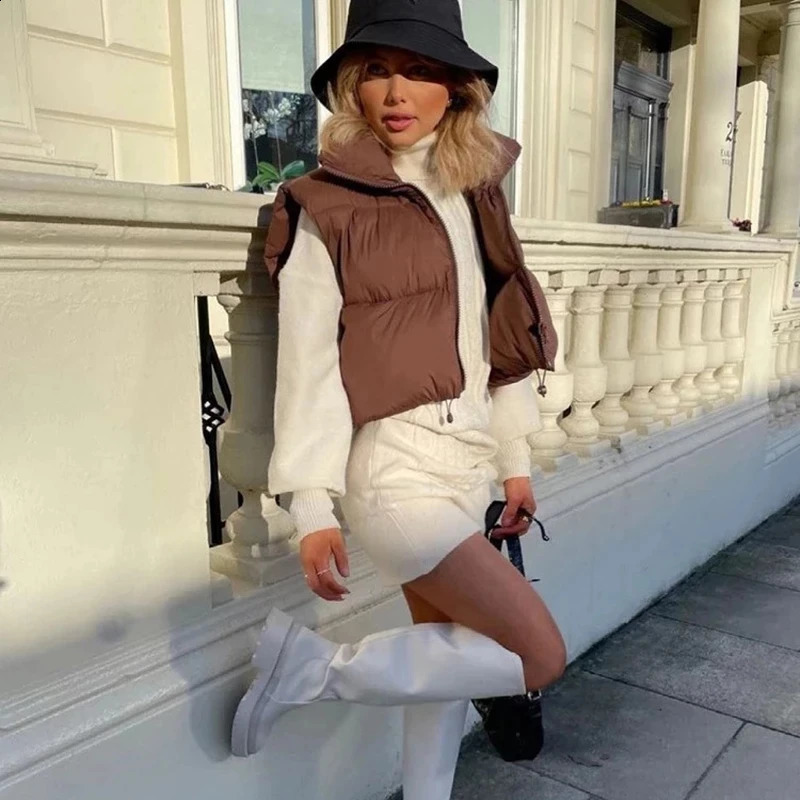 Autumn and winter womens short cotton down vest sleeved upright collar warm sleeveless bedding outdoor travel jacket top 250407