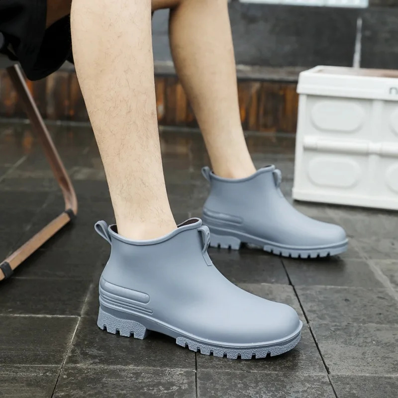 Rain Shoes Mens Non-slip Waterproof Shoes Outdoor Fashion Wear-resistant Plastic Shoes Winter Cotton Warm Short Rain Boots Men 241204