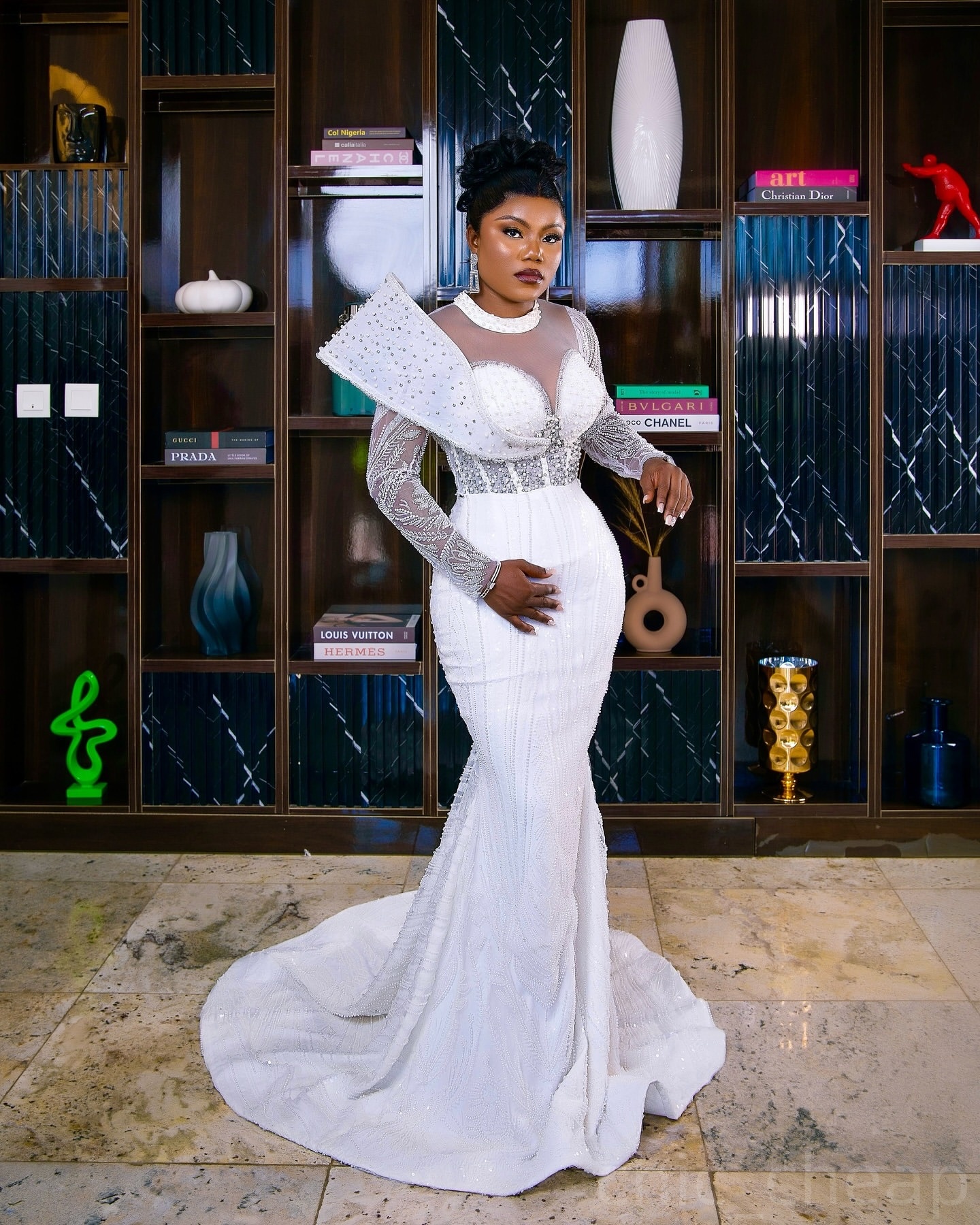 2025 Arabic Aso Ebi Plus Size White Mermaid Wedding Dresses Pearls Crystals Sequined Lace Detachable Train Stylish Bridal Gowns Dress For Bride