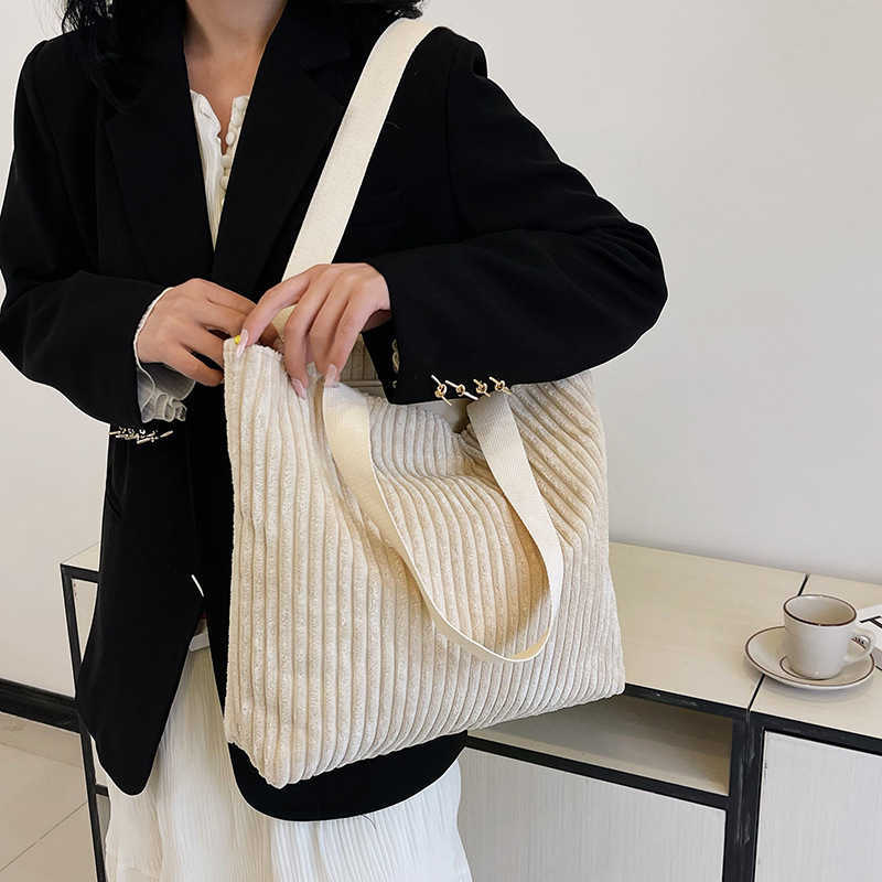 Women's Simple Casual Tote Bag Autumn and Winter New Item Japanese Korean Large Capacity Shoulder Corduroy Commuting 241204