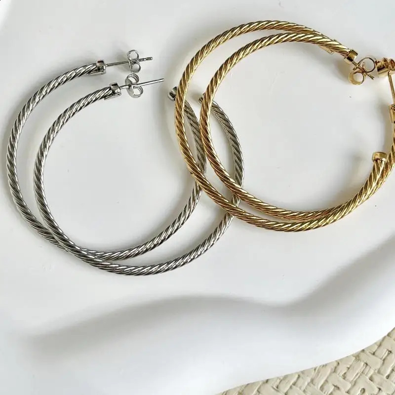 925 Sterling Silver Earring DY Classic Ladys Earrings Gold-Plated 241203