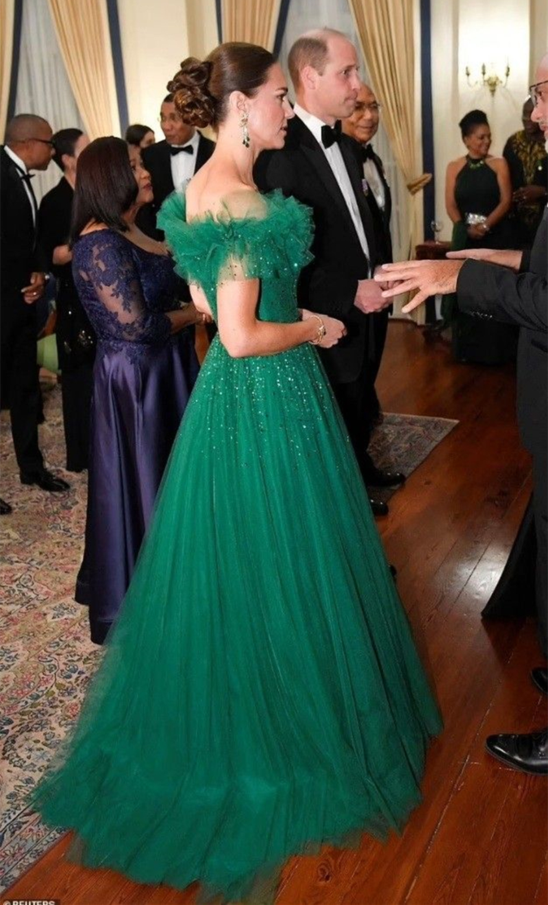 Elegant Hunter Green Tulle Evening Dresses With Ruffles Off The Shoulder Long A Line Formal Occasion Gowns Beaded Chic Prom Dress For Women 2025