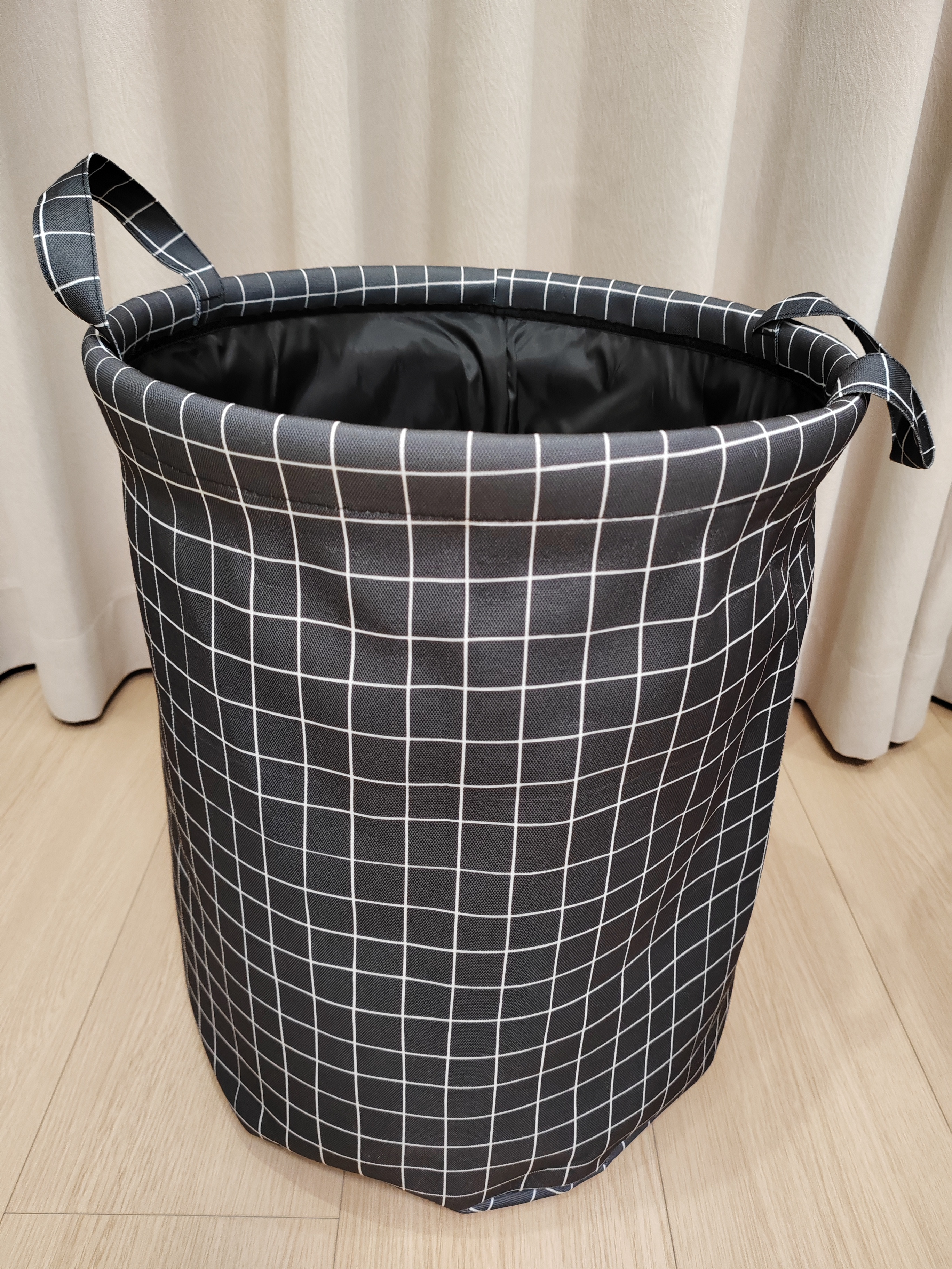 Black checkered foldable dustproof dirty clothes basket Practical Foldable Dustproof