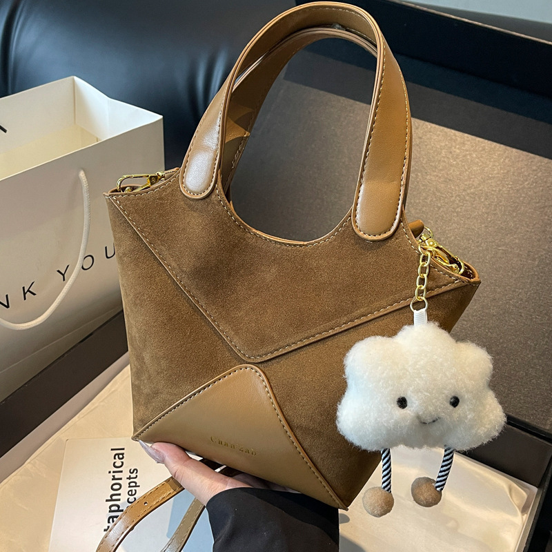 Autumn and Winter New Large trend Capacity Women s Fashion Bag Designer leisure Texture Diamond Grid Handheld Shoulder Bag Trendy Bag