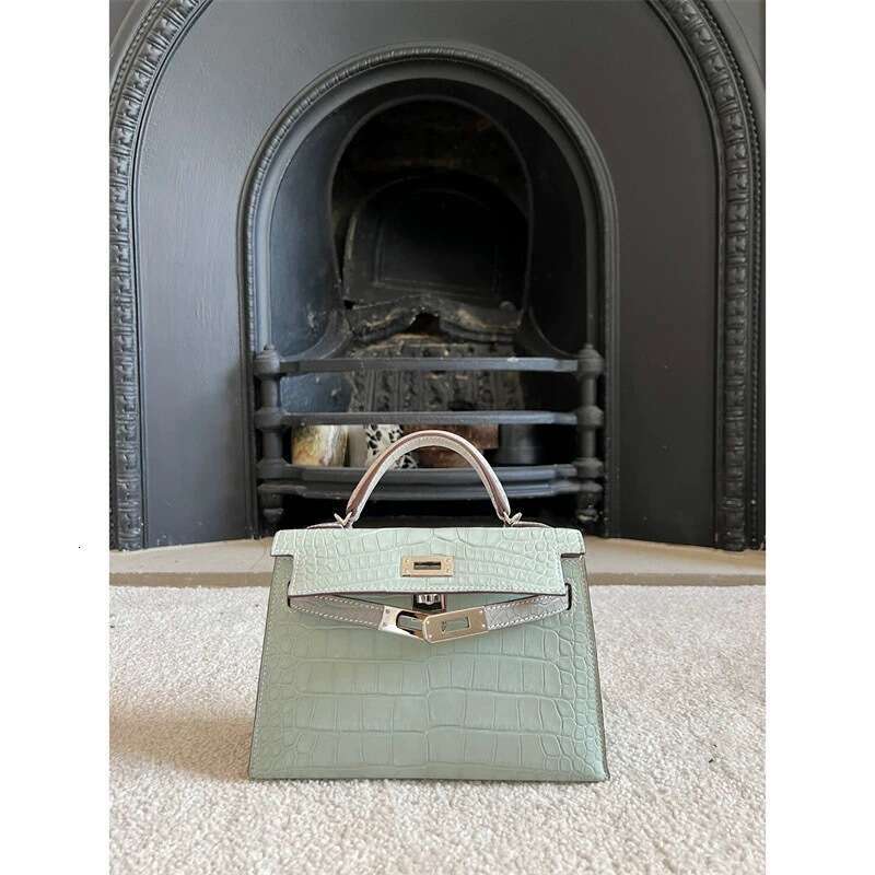 New Women's Crocodile Pattern Tote Bag: Stylish 2024 Hot Designer Handbag For Work And Travel