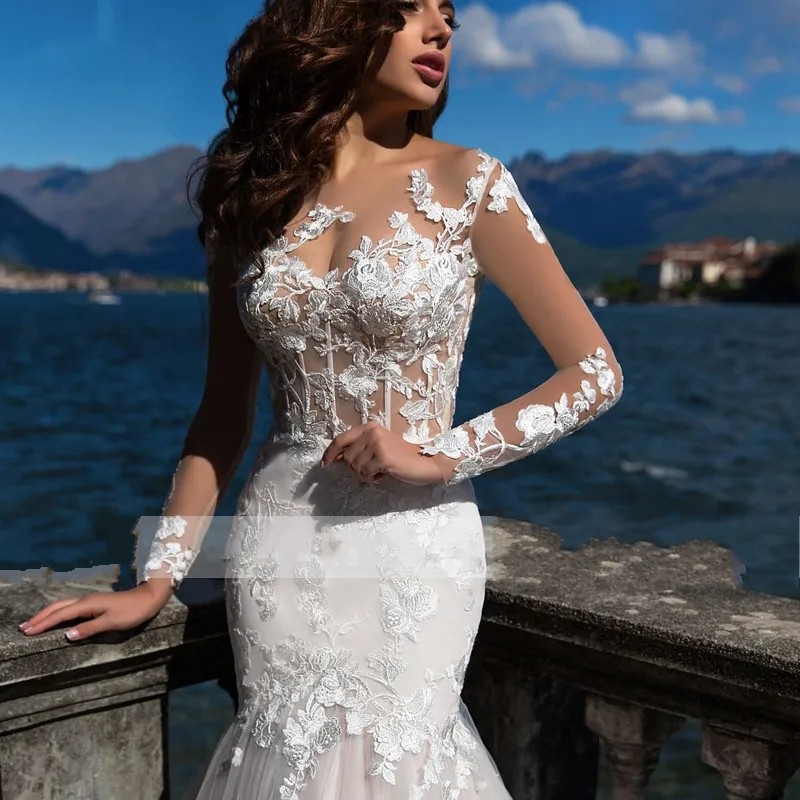Lace Charming Wedding Dresses Mermaid Sheer Neck Long Sleeves Buttons Back Tulle Bridal Gowns Vestidos De Noiva