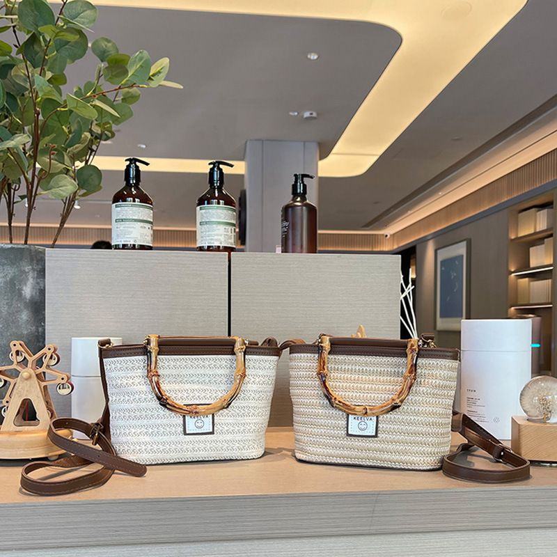 New Fashion Straw Shoulder Bag with leisure High Quality Bamboo Handle Fashion Designer trend s Handheld Small Square Bag Online Red Envelope