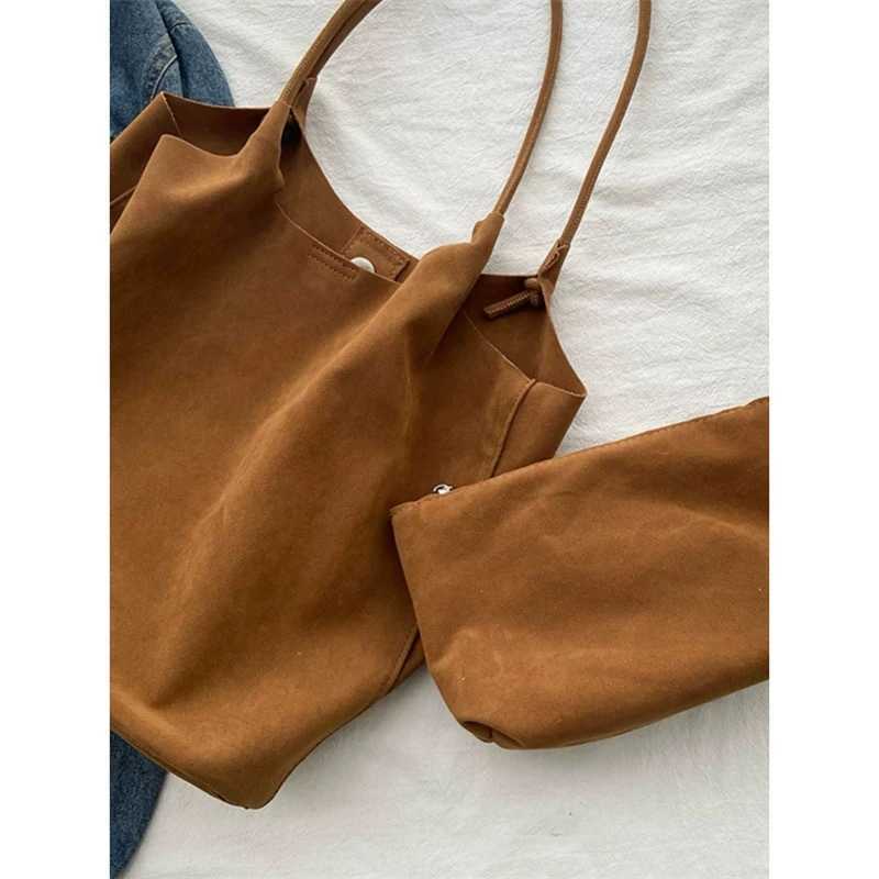 Autumn and Winter Large Capacity Bag for Women 2024 New Casual Suede Shoulder Commuting Tote 241204