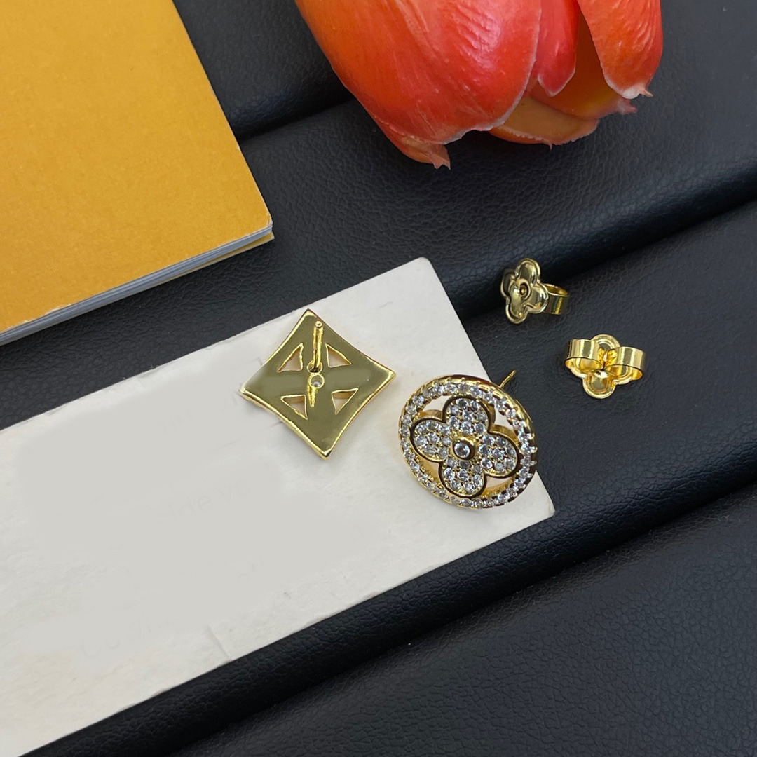 Luxury Designer Earring Designer Luxury Clover Flower 18K Gold 925 Silver Plated Stud Earrings For Women Men Diamond Fashion Jewelry Wedding Party for