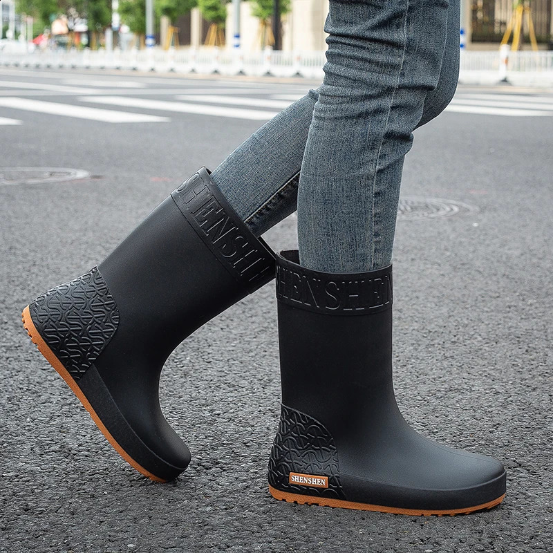 Womens winter warm snow boots fashionable rainy day outdoor cotton rubber shoes adult waterproof anti-slip rain boots mid-tube 241204