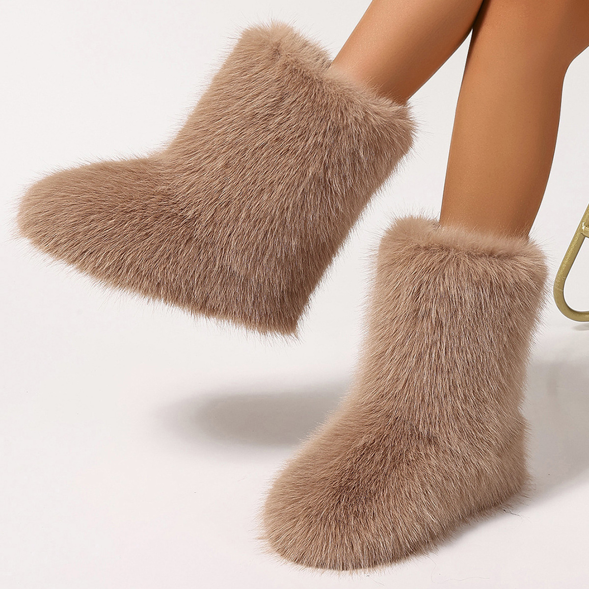 2024 new European and American cross-border spice girl hairy women's winter warm fashion mid-calf large size platform snow boots